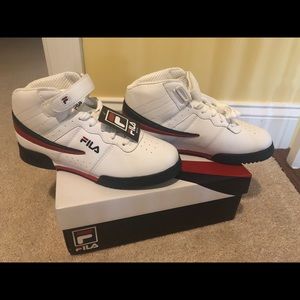 New Fila F-13 Sneaker, Youth sz 6.5, Women sz 8.5